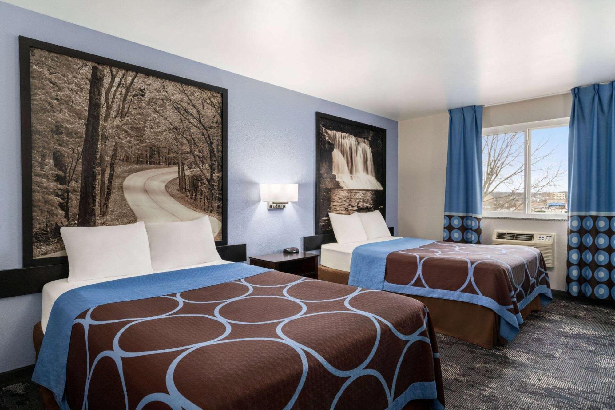 Super 8 By Wyndham Columbus Edinburgh Motell Exteriör bild