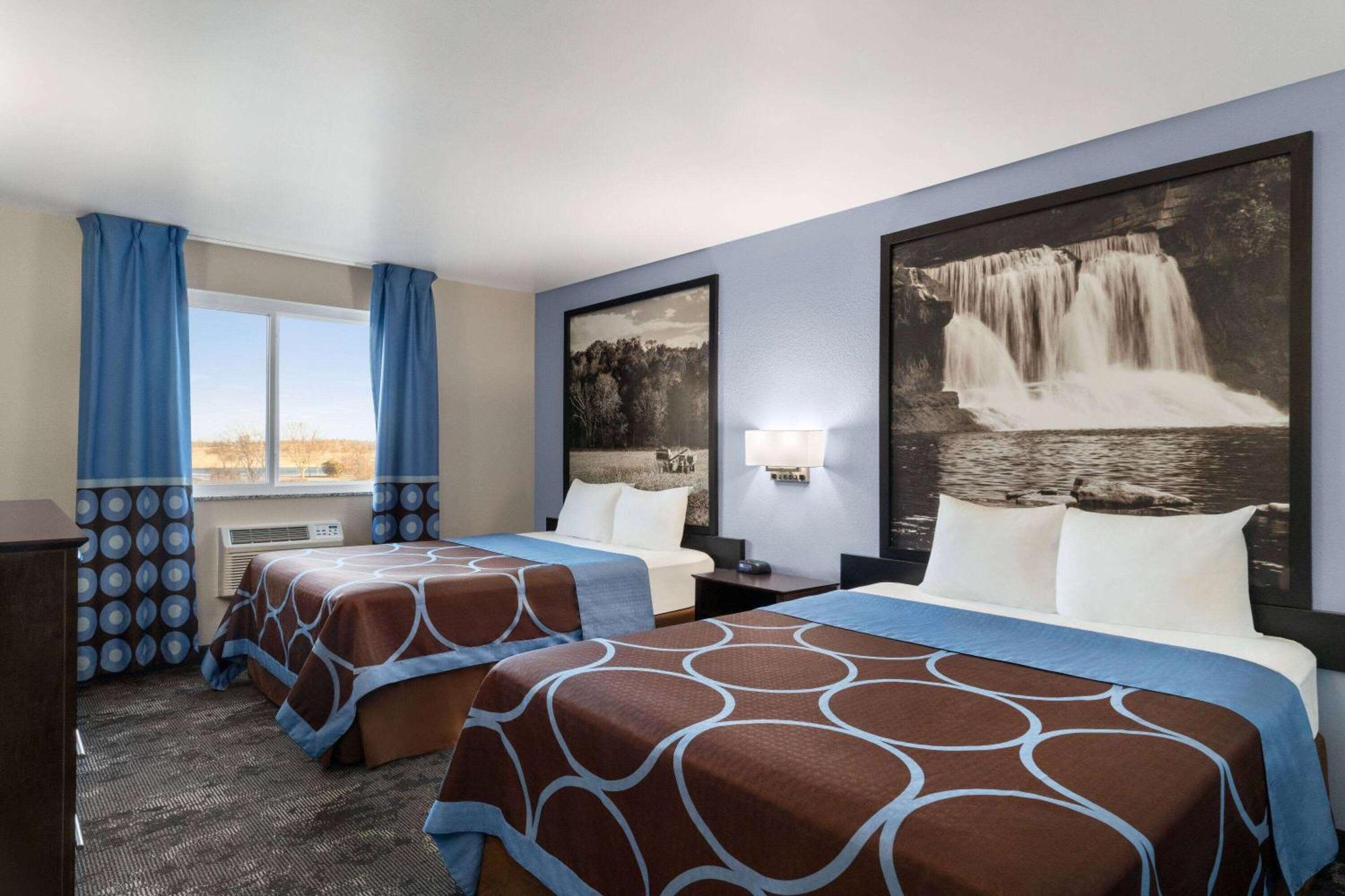 Super 8 By Wyndham Columbus Edinburgh Motell Exteriör bild