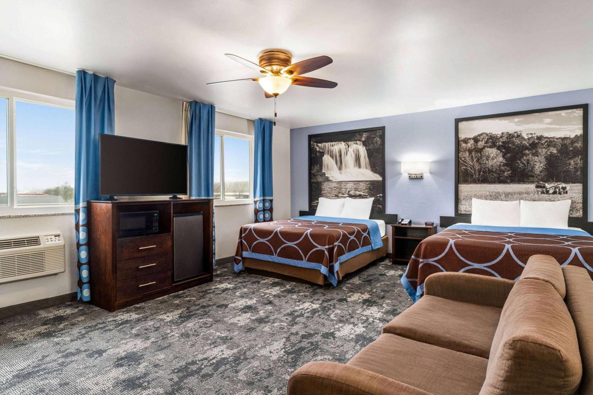 Super 8 By Wyndham Columbus Edinburgh Motell Exteriör bild